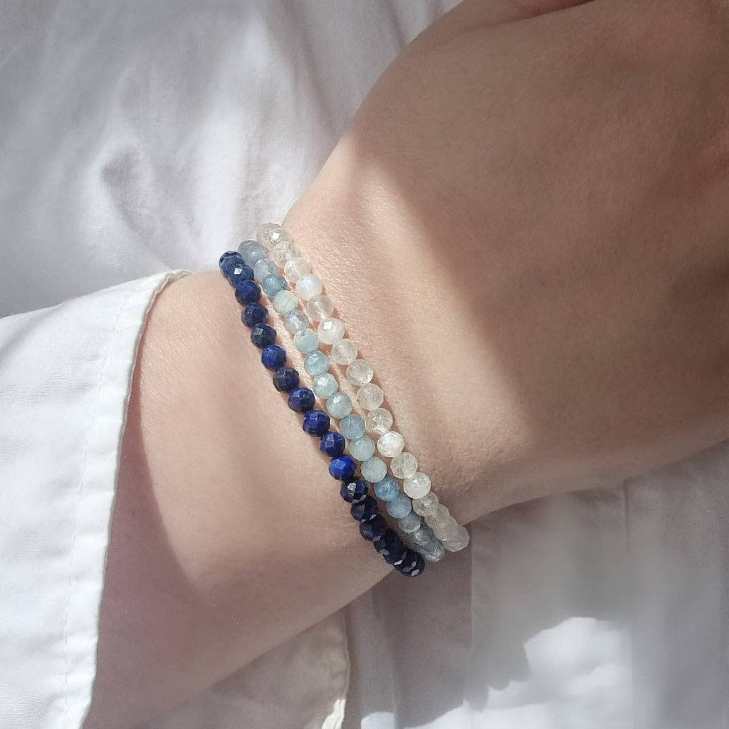 TINY LAPIS LAZULI BRACELET