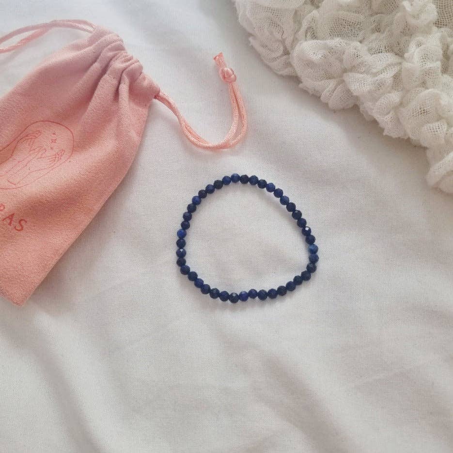 TINY LAPIS LAZULI BRACELET