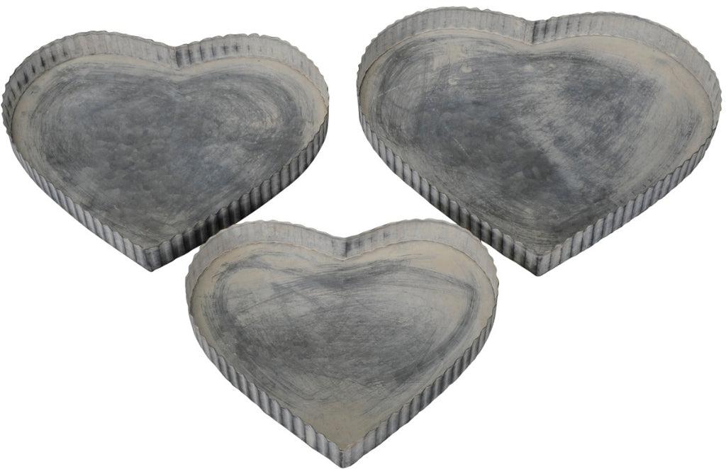 SET OF 3 DISTRESSED HEART TRAYS