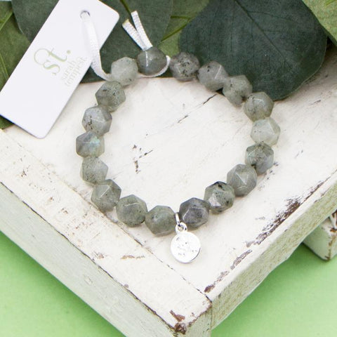 GREY GREEN SEMI-PRECIOUS FACETTED BEADED BRACELET WITH ST LOGO CHARM